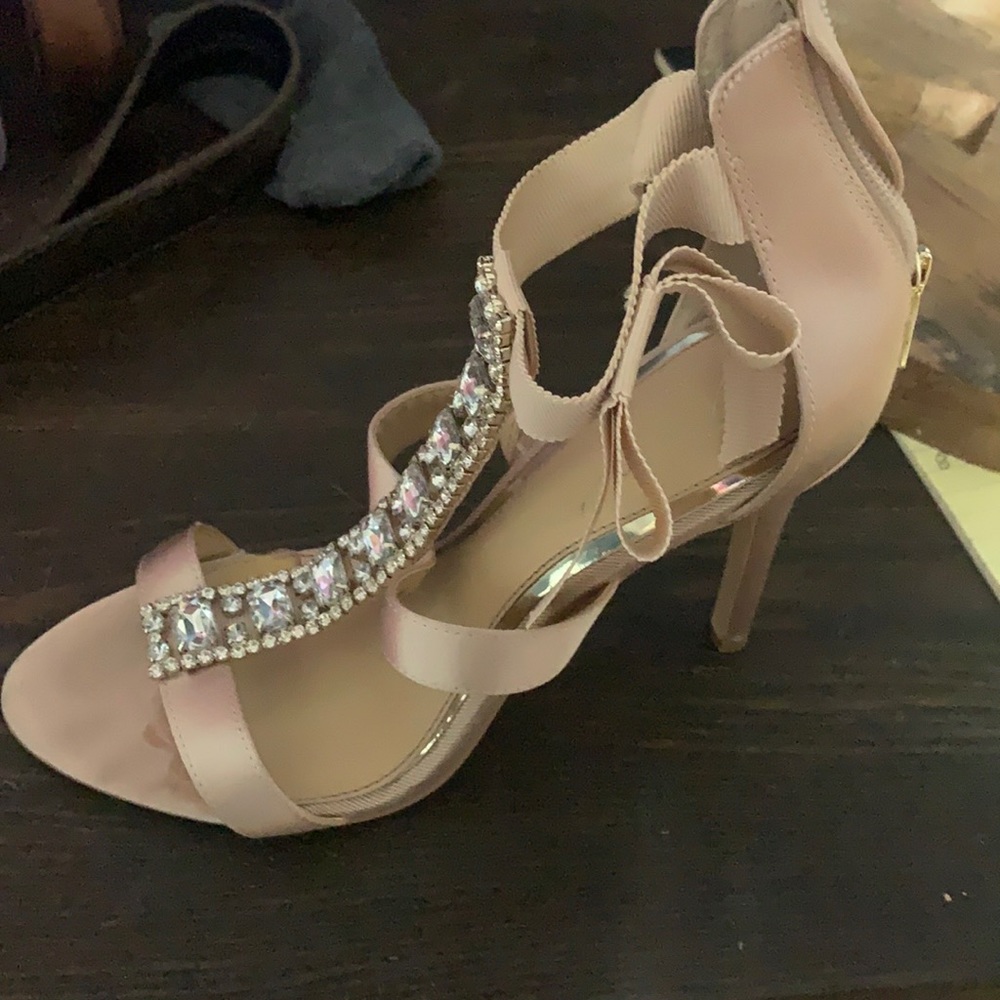 Badgley Mischka Jewel Heels - Picture 3 of 3